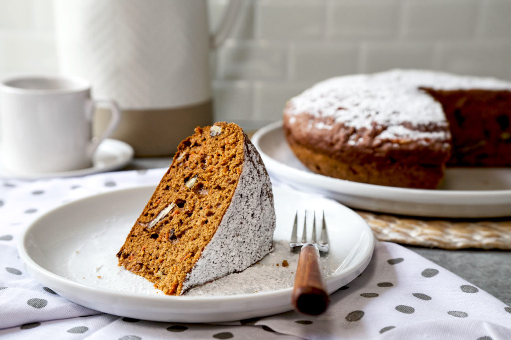 Homemade rice cooker carrot cake